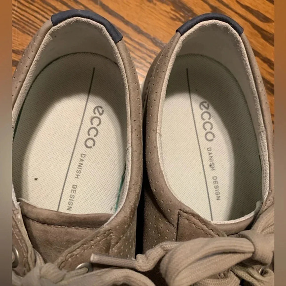 Ecco soft leather sneaker size M8/W10 - Picture 4 of 6